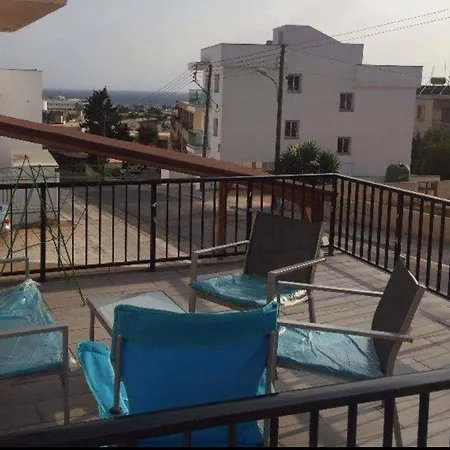 Great Location Furnished Studio In